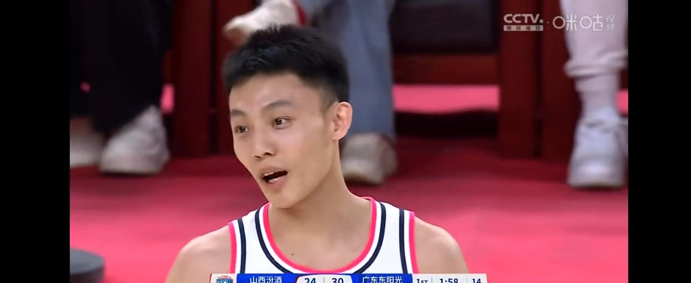 足总杯今晨走向成谜；广东宏远扳平良机；管理层满意；更衣室氛围转暖的简单介绍