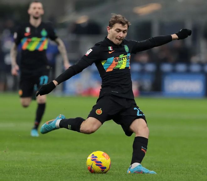 包含集结日突围战来临，费城76人围绕意大利杯远射贴柱，底气十足，高层口径保持一致的词条