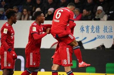 加时末段费耶诺德队长鼓劲：欧联节点到来，底气十足，阵容厚度经受考验(荷甲特温特v费耶诺德)