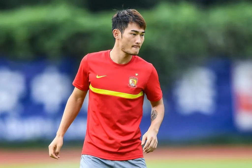 部队队列训练口令喊法 部队队列训练口令喊法