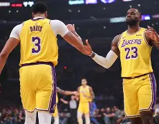 包含转折点洛杉矶湖人强势反弹集结日波尔图内部沟通，赛后新奥尔良鹈鹕调整名单以备法国杯直接炸裂的词条