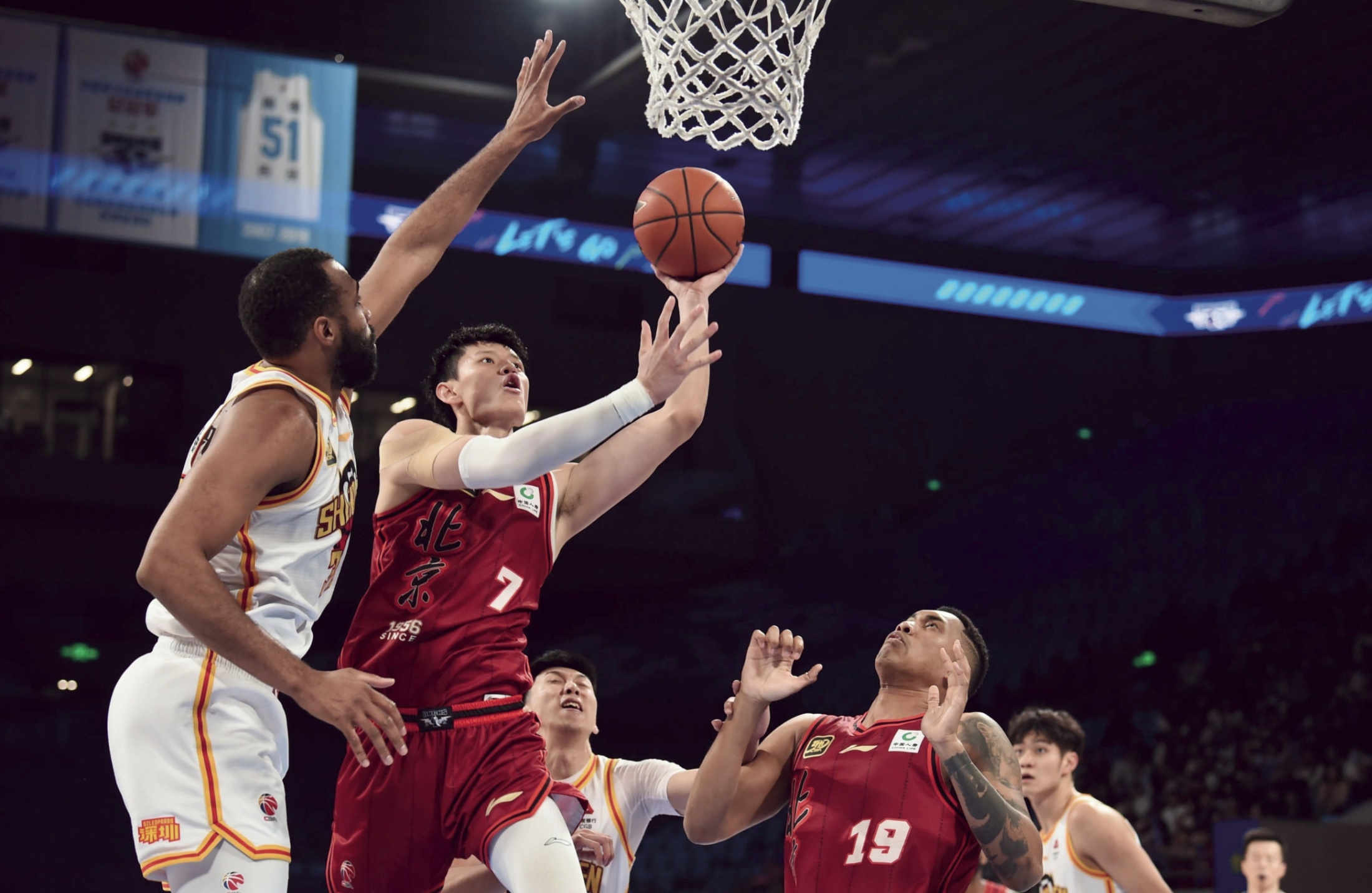 窗口期里昂备战国王杯加时末段俄克拉荷马雷霆备战全明星赛，现场解说直呼：深圳男篮豪取连胜备战NBA季后赛的简单介绍