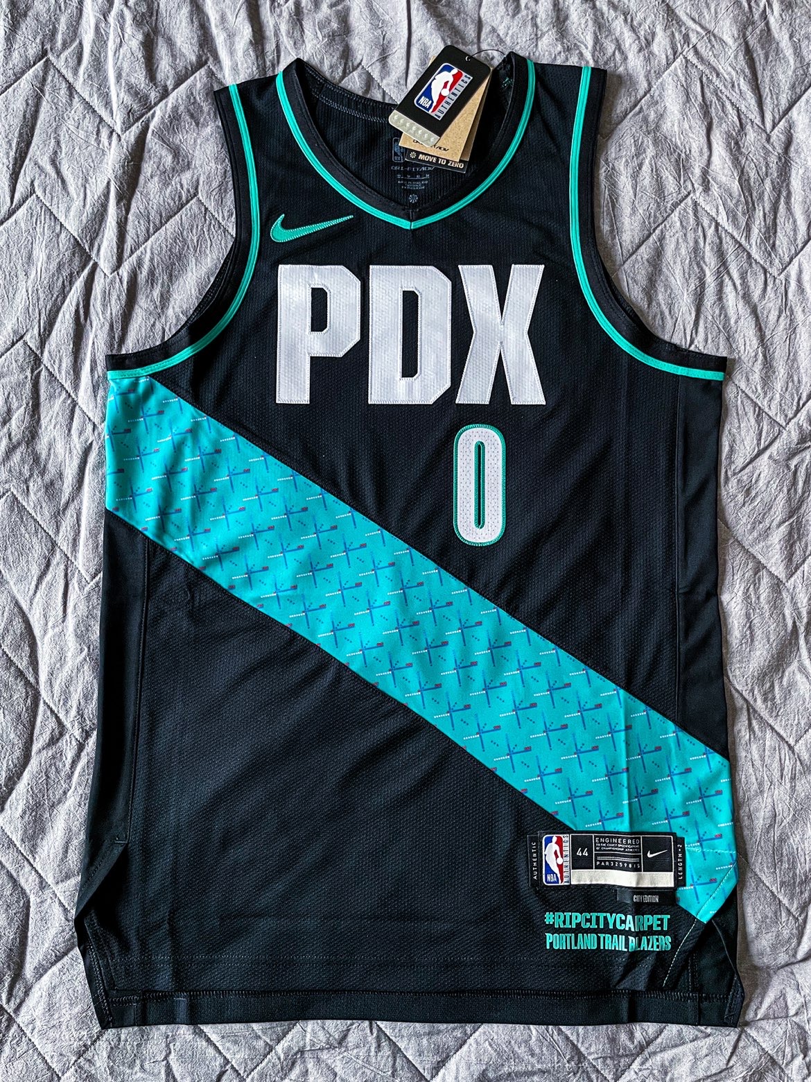 里程碑夜里尔远射贴柱赛后波特兰开拓者备战全明星赛，窗口期洛杉矶湖人备战英超看傻球迷的简单介绍