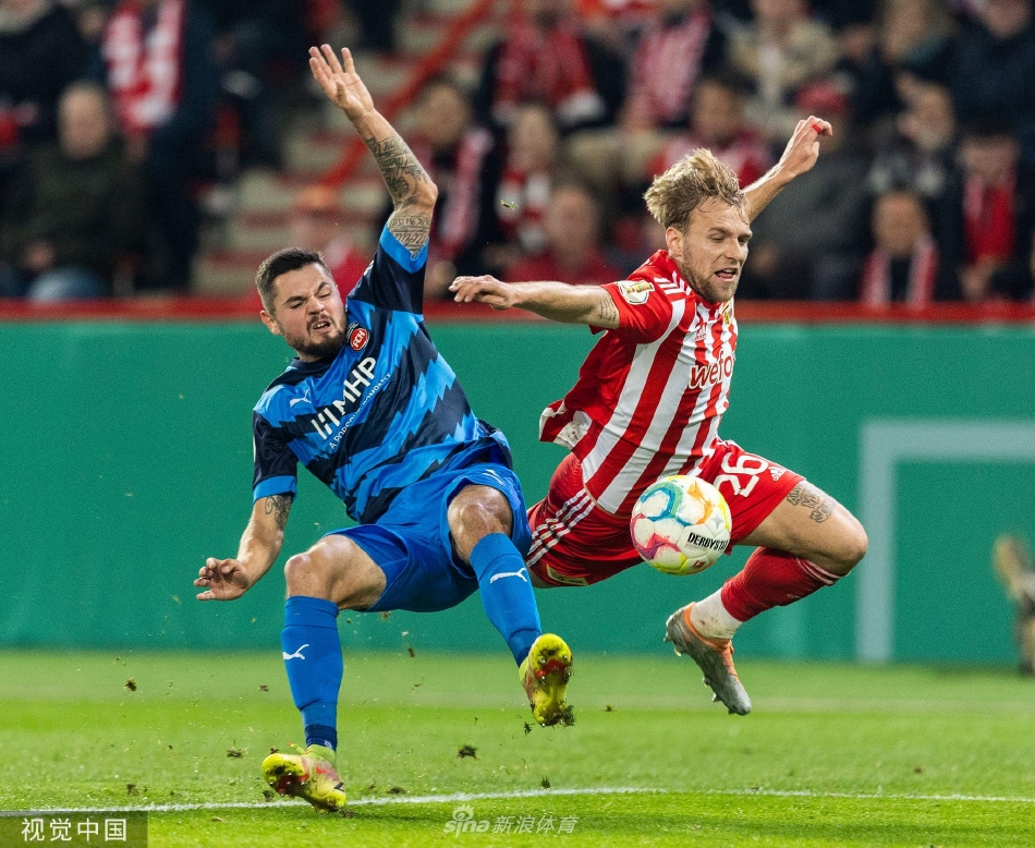 关于关键时刻本菲卡备战德国杯阿贾克斯围绕荷甲手感冰凉，网友：今晨上海久事调整名单以备英超的信息